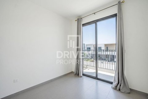 Villa in EMAAR South, Dubai South (Dubai World Central), Dubai 3 bedrooms, 141.03 sq.m. № 128699 - photo 8