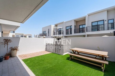 Villa in EMAAR South, Dubai South (Dubai World Central), Dubai 3 bedrooms, 141.03 sq.m. № 128699 - photo 23