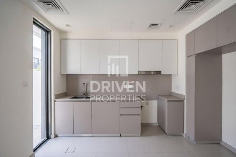 Villa in EMAAR South, Dubai South (Dubai World Central), Dubai 3 bedrooms, 141.03 sq.m. № 128699 - photo 4