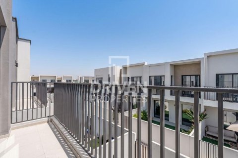 Villa in EMAAR South, Dubai South (Dubai World Central), Dubai 3 bedrooms, 141.03 sq.m. № 128699 - photo 17