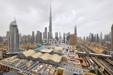 Apartamento en Vida Residences Dubai Mall, Downtown Dubai (Downtown Burj Dubai), Dubai, 2 dormitorios, 112.78 m², № 128685 - foto 1