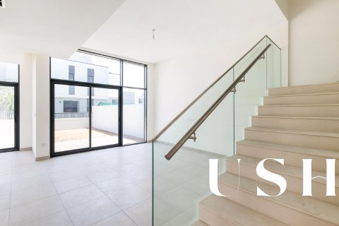 Villa in Al Furjan, Dubai 4 bedrooms, 358 sq.m. № 39117 - photo 9
