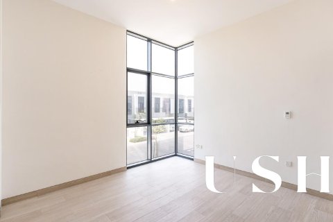 Villa in Al Furjan, Dubai 4 bedrooms, 358 sq.m. № 39117 - photo 11