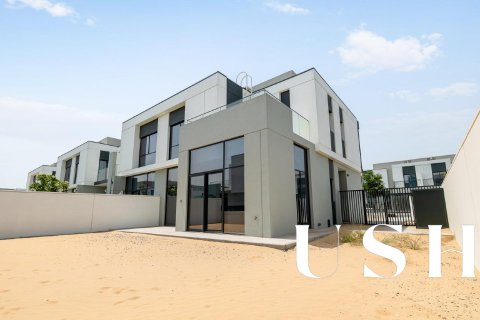 Villa in Al Furjan, Dubai 4 bedrooms, 358 sq.m. № 39117 - photo 23
