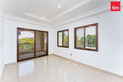 Villa in Dubai 4 bedrooms, 578.7 sq.m. № 141976 - photo 18