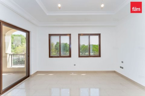 Villa in Dubai 4 bedrooms, 578.7 sq.m. № 141976 - photo 22