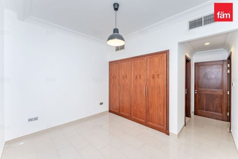 Villa in Dubai 4 bedrooms, 578.7 sq.m. № 141976 - photo 19