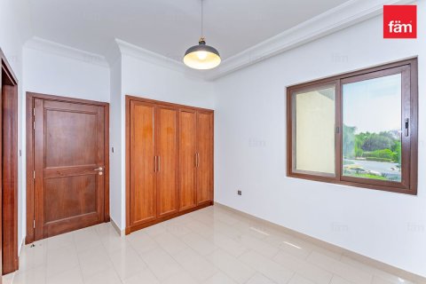 Villa in Dubai 4 bedrooms, 578.7 sq.m. № 141976 - photo 26