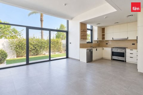 Villa in Dubai 4 bedrooms, 249.2 sq.m. № 141977 - photo 2