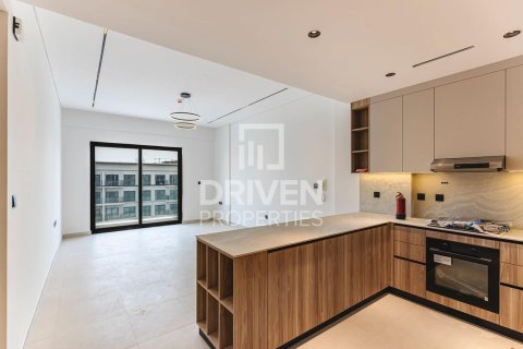 Apartamento en Dubai Studio City, Dubai, 2 dormitorios, 106.1 m², № 140644