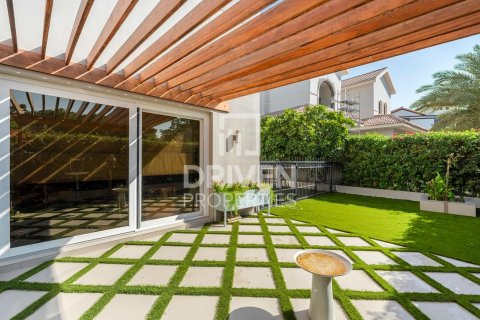 فيلا في فيلات, دبي 5 غرف نوم , 585 م² رقم 86272 - صورة 12