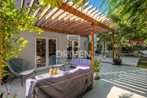 فيلا في فيلات, دبي 5 غرف نوم , 585 م² رقم 86272 - صورة 9