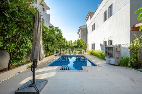 فيلا في فيلات, دبي 5 غرف نوم , 585 م² رقم 86272 - صورة 10