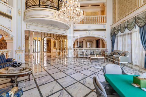 Villa en Palm Jumeirah, Dubai, 7 dormitorios, 1261 m², № 19890 - foto 1