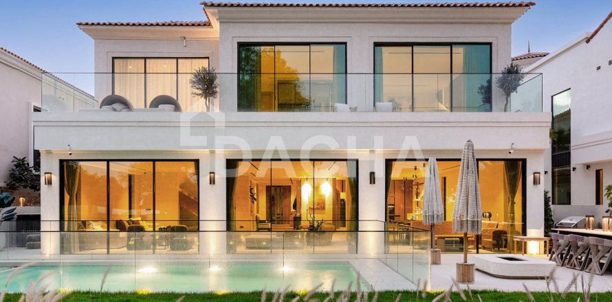 Villa en Jumeirah Golf Estates, Dubai, 5 dormitorios, 650 m², № 114848