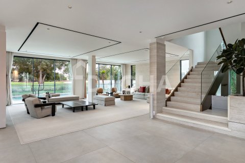 Villa en Jumeirah Golf Estates, Dubai, 5 dormitorios, 650 m², № 114848 - foto 4