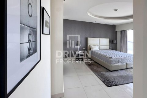 Apartment in DAMAC Towers by Paramount, Business Bay, Dubai 3 bedrooms, 162.02 sq.m. № 129626 - photo 7