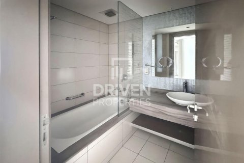 Apartment in DAMAC Towers by Paramount, Business Bay, Dubai 3 bedrooms, 162.02 sq.m. № 129626 - photo 12