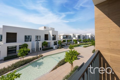 Adosado en Arabian Ranches 3, Dubai, 4 dormitorios, 276.76 m², № 138031 - foto 2