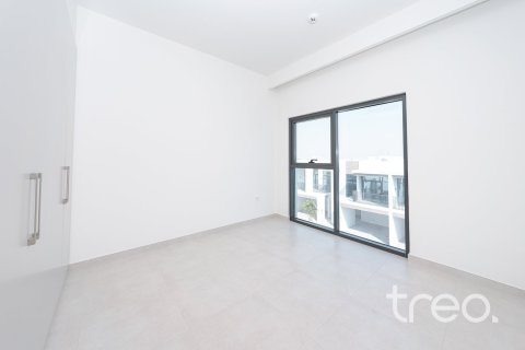 Adosado en Arabian Ranches 3, Dubai, 4 dormitorios, 276.76 m², № 138031 - foto 4