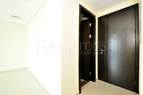 Apartment in The Address Dubai Marina, Dubai Marina, Dubai 3 bedrooms, 141.11965700 sq.m. № 110479 - photo 6