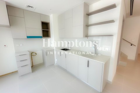 Townhouse in Arabian Ranches 3, Dubai 3 bedrooms, 126.72991133 sq.m. № 110476 - photo 12