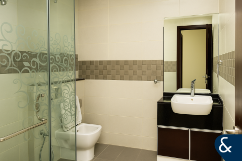 Купить квартиру в District 11, Джумейра Вилладж Серкл, Дубай: 2 спальни, 139м², № 74898 - фото 11