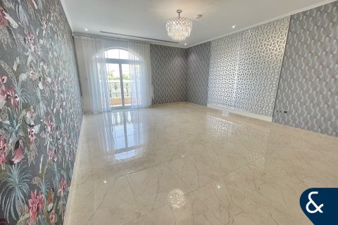 Villa en Legacy, Jumeirah Park, Dubai, 5 dormitorios, 509 m², № 76730 - foto 17