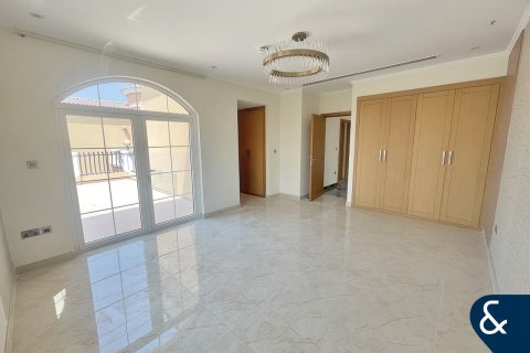 Villa en Legacy, Jumeirah Park, Dubai, 5 dormitorios, 509 m², № 76730 - foto 12