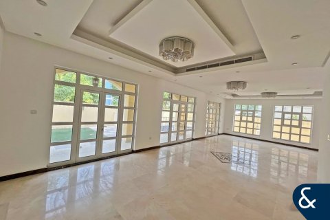 Villa en The Villa, Dubai, 5 dormitorios, 570 m², № 76728 - foto 6
