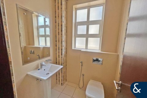 Villa en The Villa, Dubai, 5 dormitorios, 570 m², № 76728 - foto 5