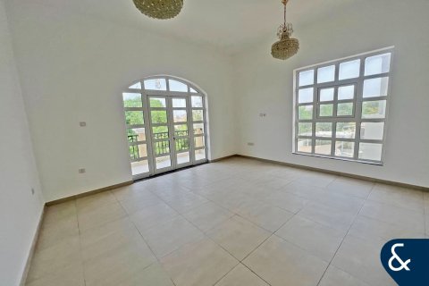 Villa en The Villa, Dubai, 5 dormitorios, 570 m², № 76728 - foto 16