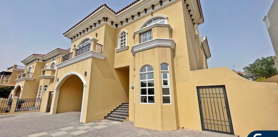Villa en The Villa, Dubai, 5 dormitorios, 570 m², № 76728