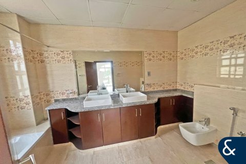 Villa en The Villa, Dubai, 5 dormitorios, 570 m², № 76728 - foto 14