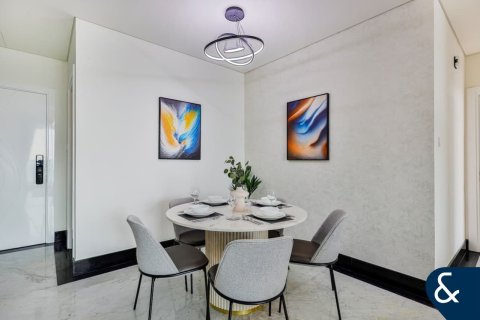 Apartamento en Business Bay, Dubai, 1 dormitorio, 107 m², № 74990 - foto 13