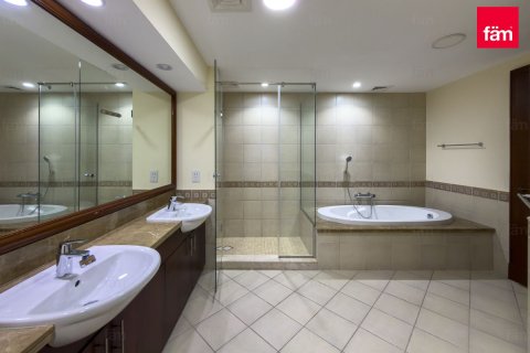 Снять в аренду квартиру в Пальме Джумейре, Дубай: 3 спальни, 224.3м², № 115006 - фото 21