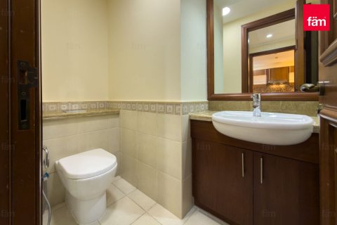 Снять в аренду квартиру в Пальме Джумейре, Дубай: 3 спальни, 224.3м², № 115006 - фото 23