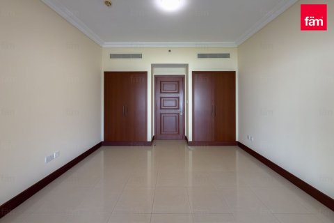 Снять в аренду квартиру в Пальме Джумейре, Дубай: 3 спальни, 224.3м², № 115006 - фото 14