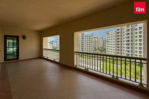 Снять в аренду квартиру в Пальме Джумейре, Дубай: 3 спальни, 224.3м², № 115006 - фото 25