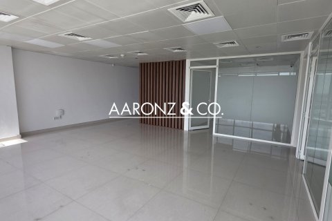 Bureau à Jumeirah Lake Towers, Dubai, 102 m², № 100481 - photo 7