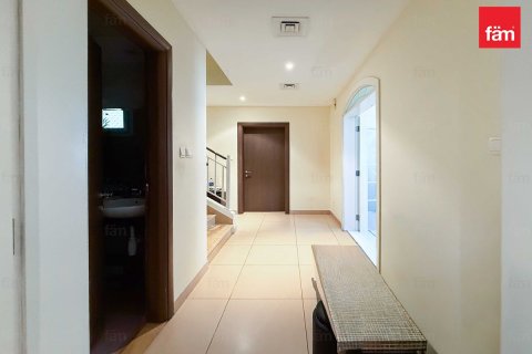 Villa in Dubai 5 bedrooms, 608.5 sq.m. № 111265 - photo 7