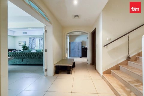 Villa in Dubai 5 bedrooms, 608.5 sq.m. № 111265 - photo 8