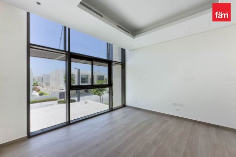 Villa in Dubai 4 bedrooms, 570 sq.m. № 23589 - photo 22