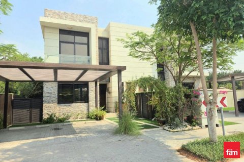 Villa à Dubai, 3 chambres, 260.1 m², № 64356 - photo 1