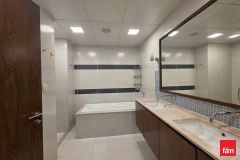 Снять в аренду квартиру в Пальме Джумейре, Дубай: 3 спальни, 211.8м², № 71878 - фото 12