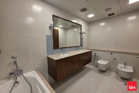 Снять в аренду квартиру в Пальме Джумейре, Дубай: 3 спальни, 211.8м², № 71878 - фото 13