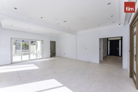 Купить виллу в Дубае: 5 спален, 634.4м², № 71866 - фото 3