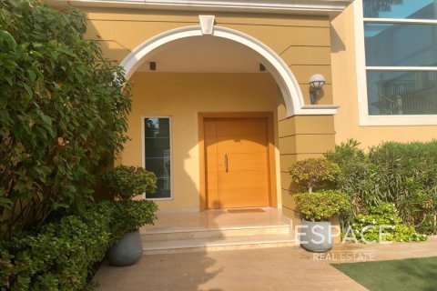 Villa à Legacy Nova Villas, Jumeirah Park, Dubai, 4 chambres, 455 m², № 62229 - photo 15