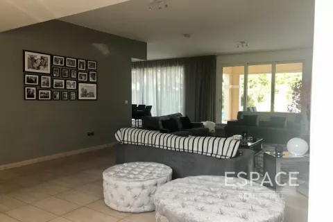 Villa à Legacy Nova Villas, Jumeirah Park, Dubai, 4 chambres, 455 m², № 62229 - photo 7