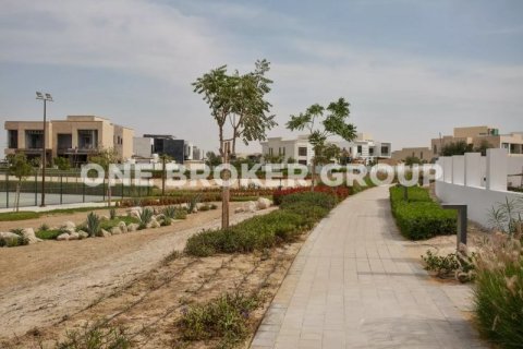 Купить земельный участок в Parkway Vistas, Дубай Хилс Эстейт, Дубай: 1021.9м², № 1136 - фото 1